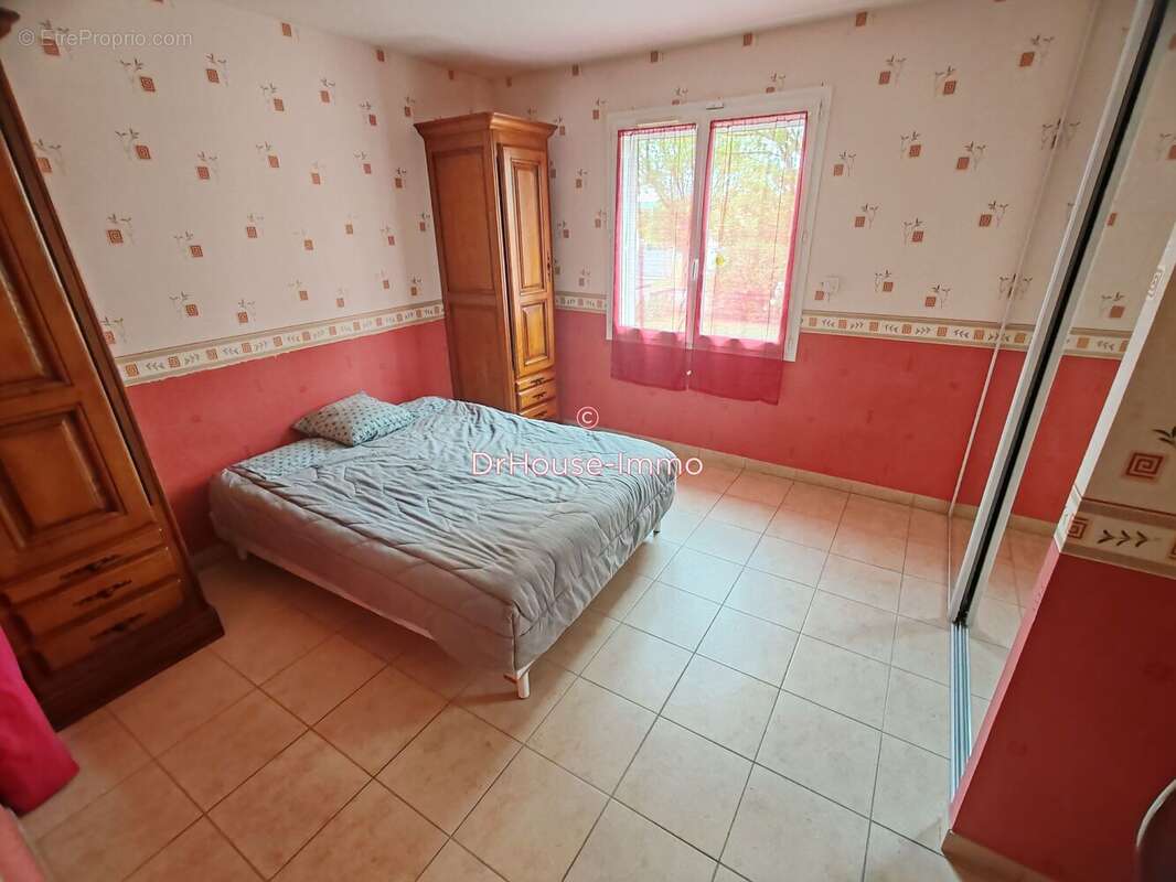 Maison 159 m² à Dange-Saint-Romain  - photo 27