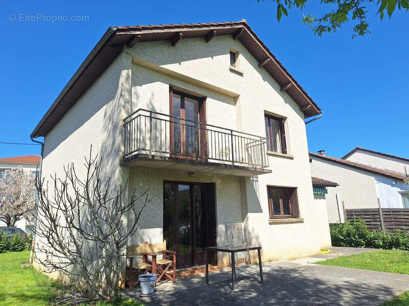 Maison à SAINT-CERE