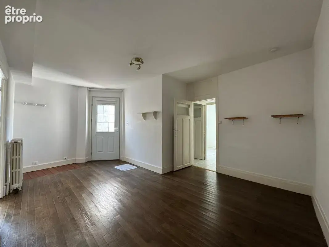 [INVESTISSEMENT / RENTABILITÉ 10 % BRUTS] Immeuble de rapport à Saint-Satur - photo 4