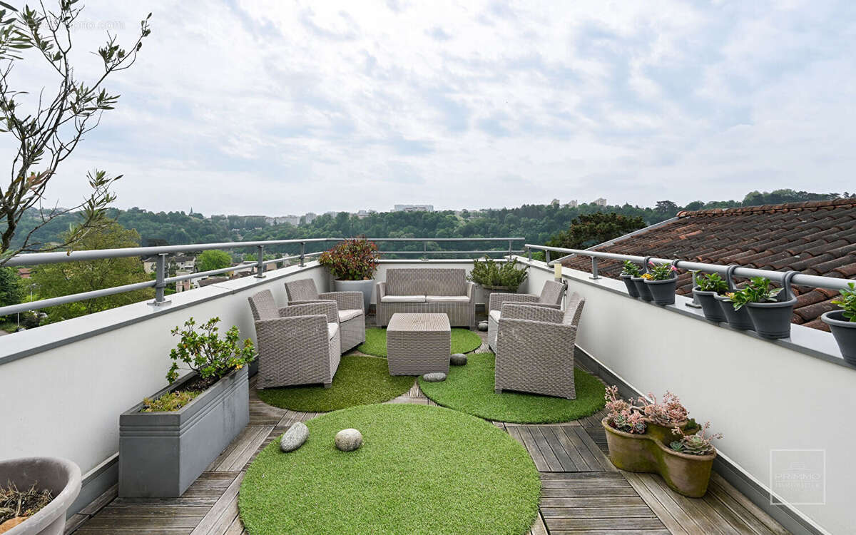 Appartement à LYON-9E