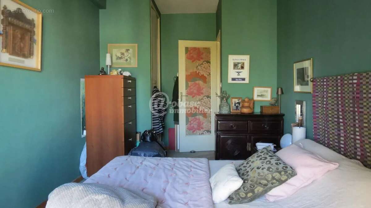 Appartement à MARSEILLE-5E