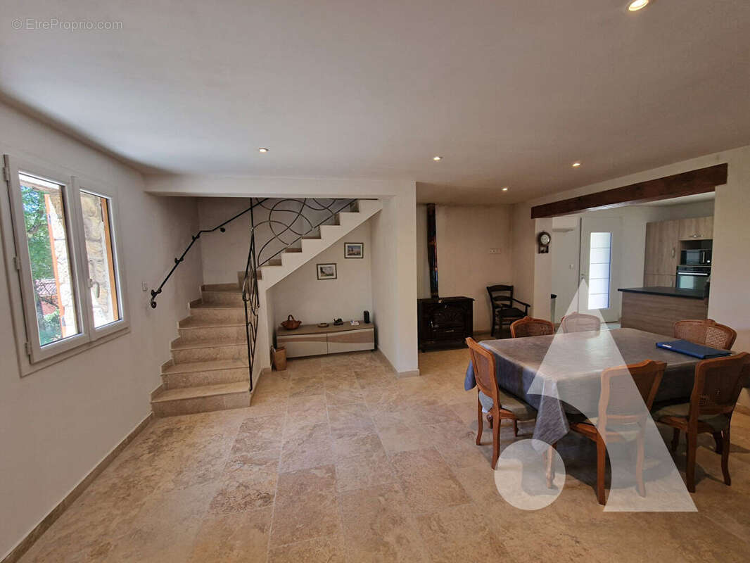 Maison à SALERNES