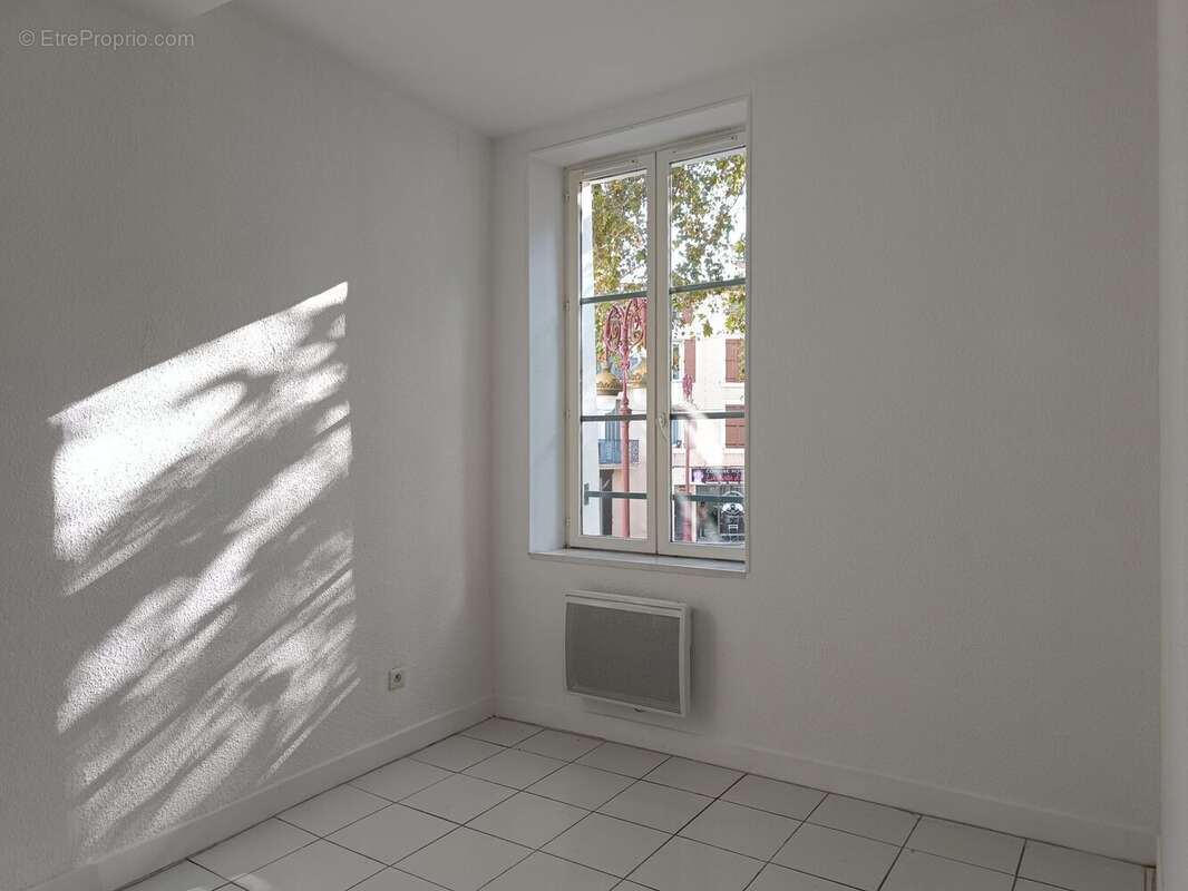 T2 - 1er étage - Appartement à NARBONNE