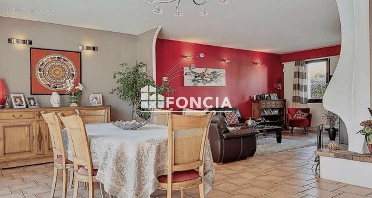 Maison à CARRIERES-SUR-SEINE