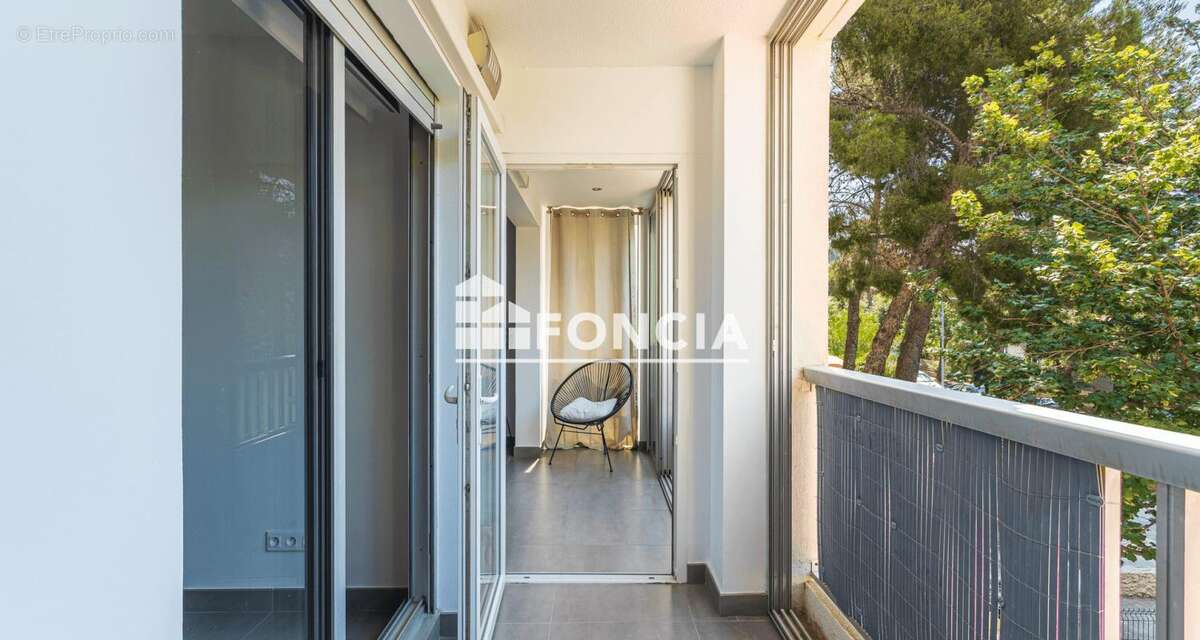 Rare - t2 refait a neuf d'angle - balcon communicant expo sud - grands volumes - pin rolland - photo 6