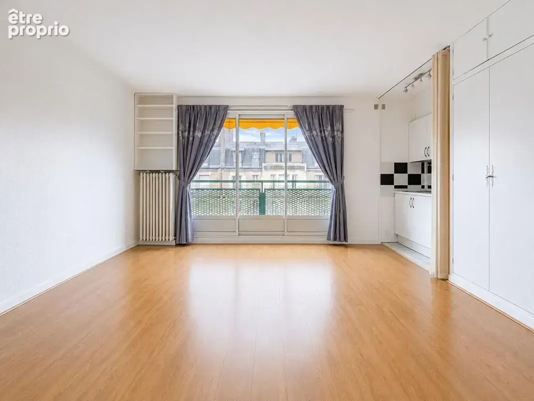 Paris 16e - T1 bis avec balcon, vue dégagée, cave, parking 34 m² - photo 2