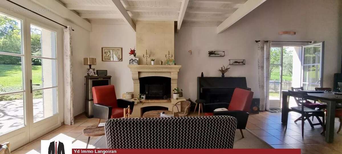Maison à SAINT-CAPRAIS-DE-BORDEAUX