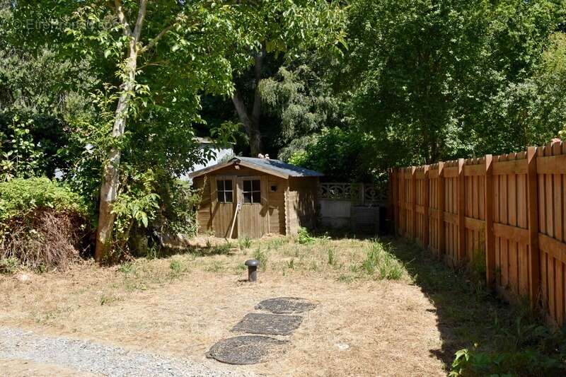 Maison en pierres, 2 chambres avec jardin - photo 7
