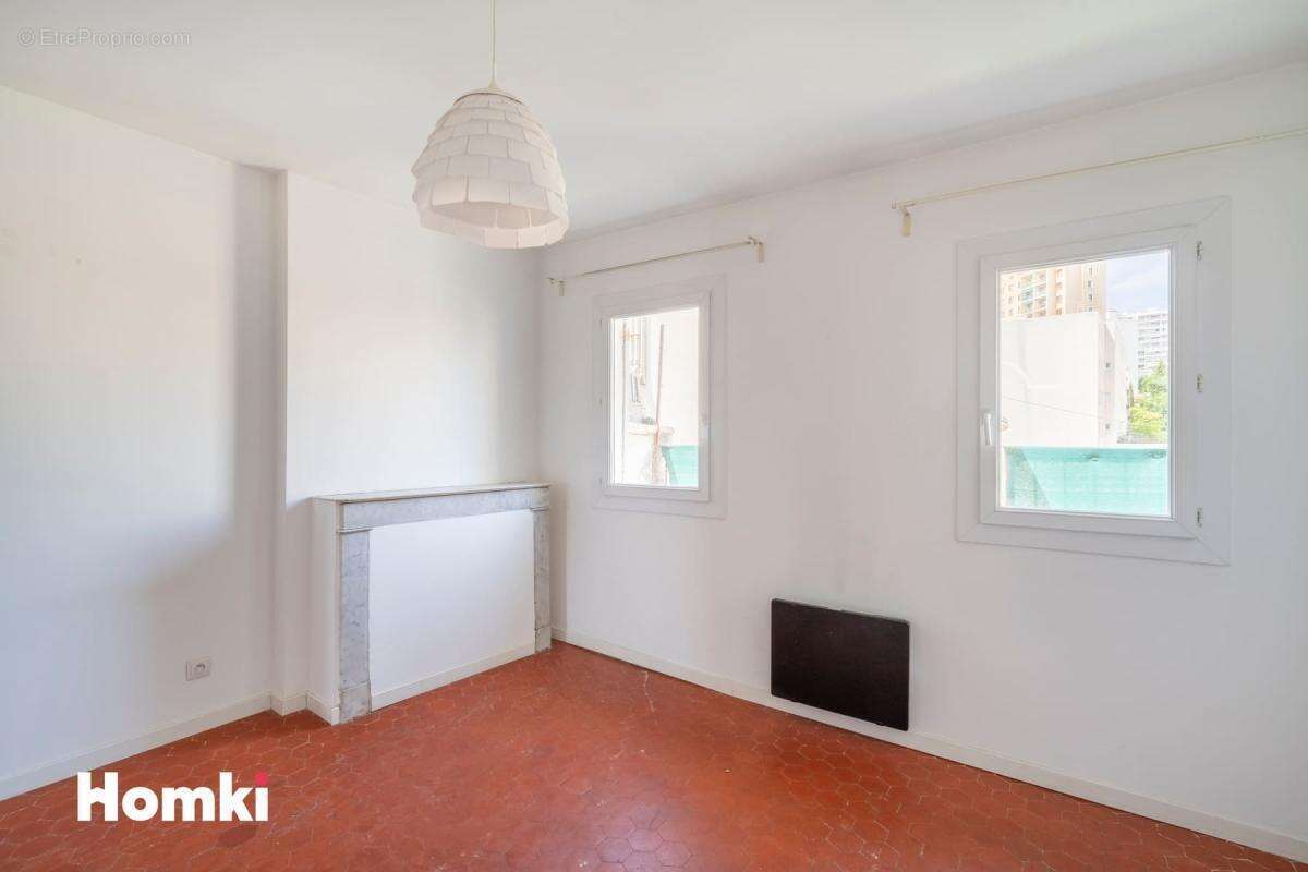 Appartement à MARSEILLE-6E