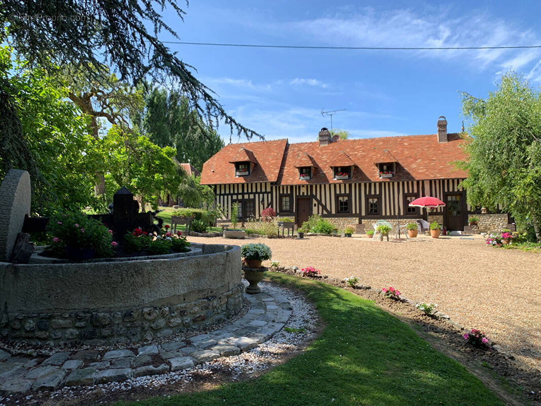 Maison à PONT-L'EVEQUE