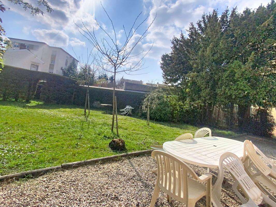 Appartement à VENISSIEUX