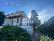 Maison à SAINT-CYR-SUR-LOIRE