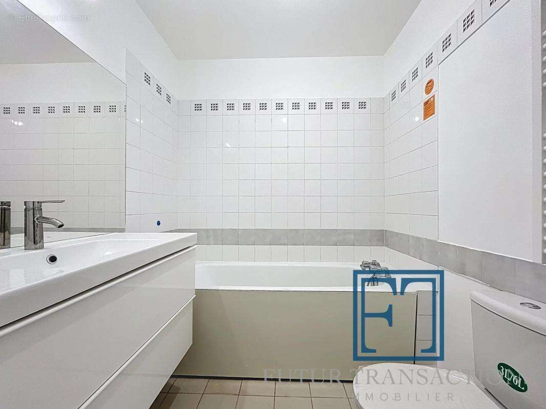 Appartement à VOISINS-LE-BRETONNEUX