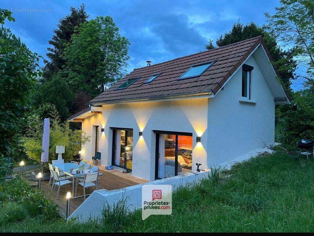 Maison à SAINT-MARTIN-D'URIAGE