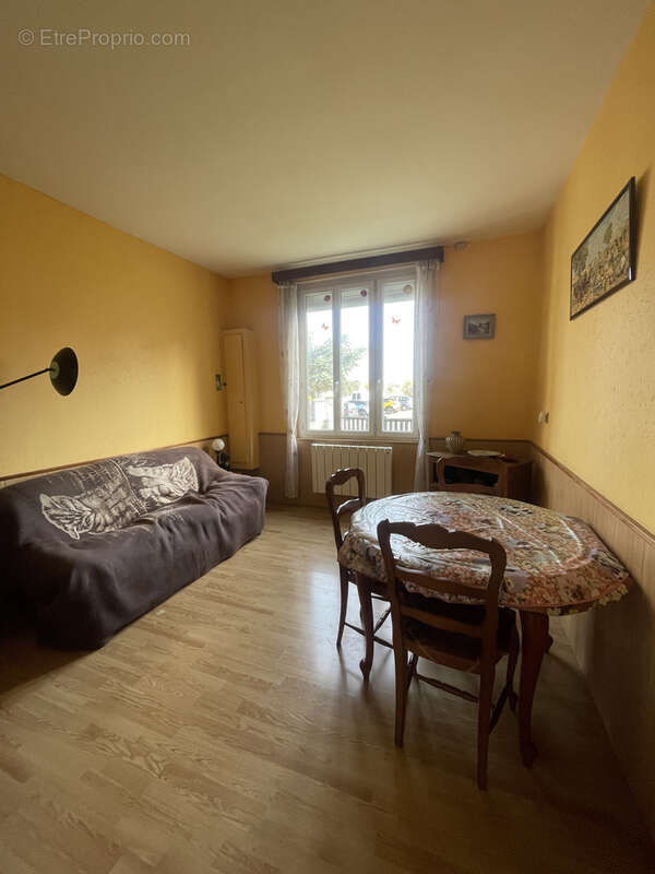 Maison à FRENEUSE