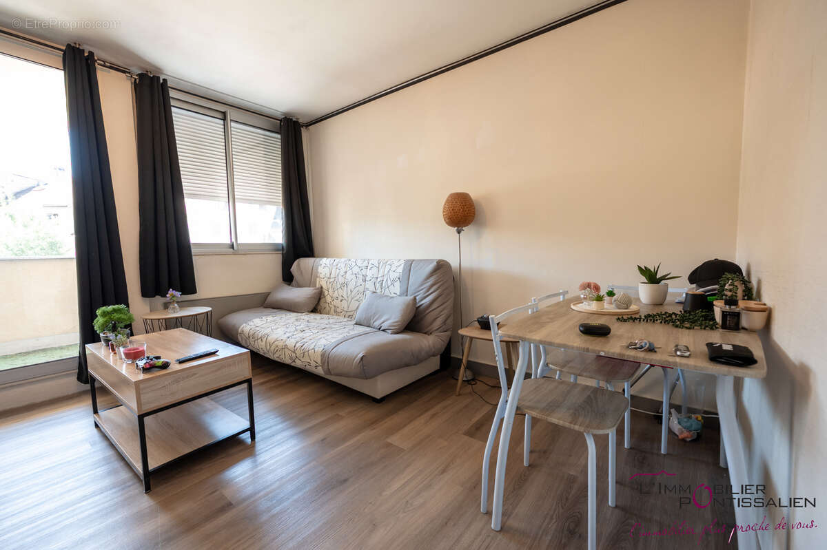 Pontarlier - appartement t2 - balcon - ascenseur - photo 2