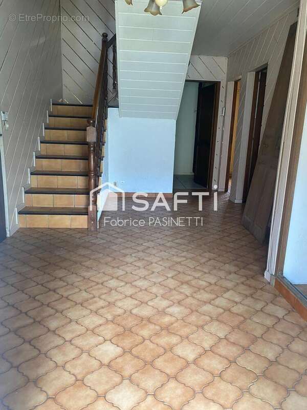 Photo 2 - Maison à NOUILLONPONT