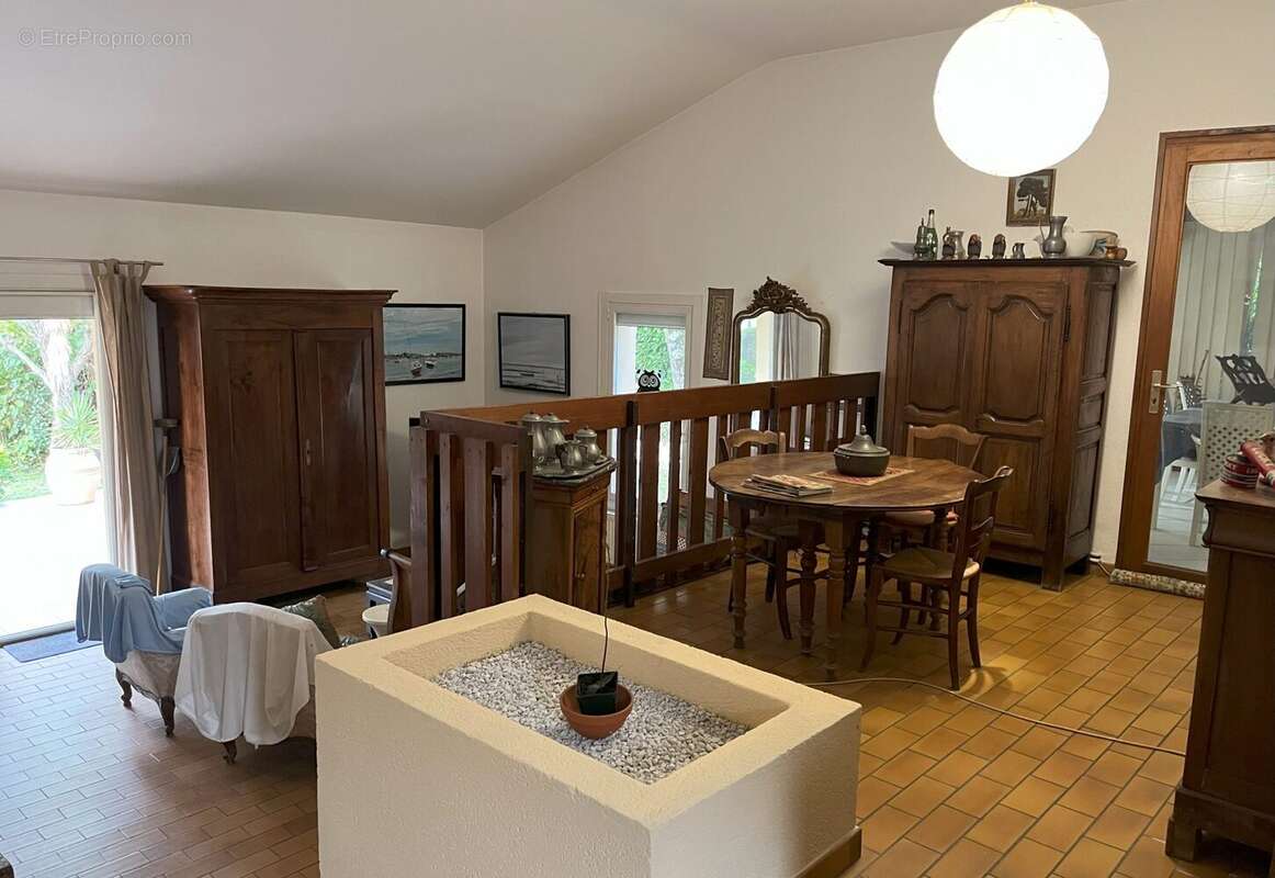salon salle à manger2 sur 2 niv. sortie terrasse - Maison à AUCH