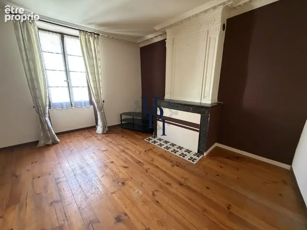 VENTE Appartement avec balcon, cave et grenier, centre-ville, Saint-Affrique - photo 5