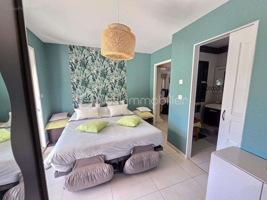Magnifique Propriété de charme de 204m² à Chaulgnes avec Piscine et dépendances - photo 12