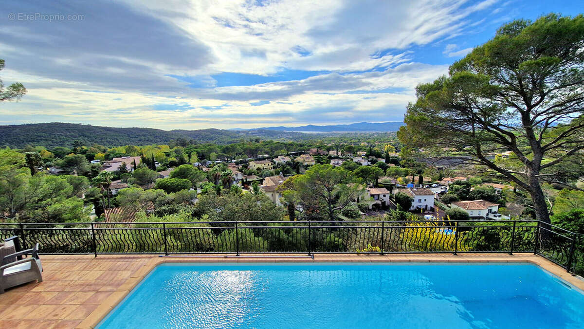 Maison à SAINT-RAPHAEL