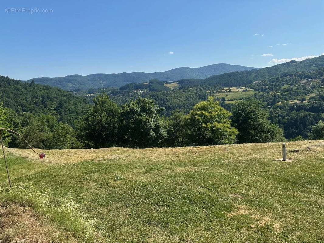Maison à SAINT-JEAN-ROURE