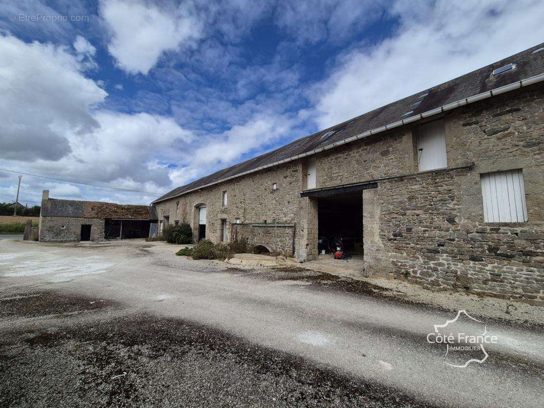 Corps de ferme 1.1 hectares - photo 10