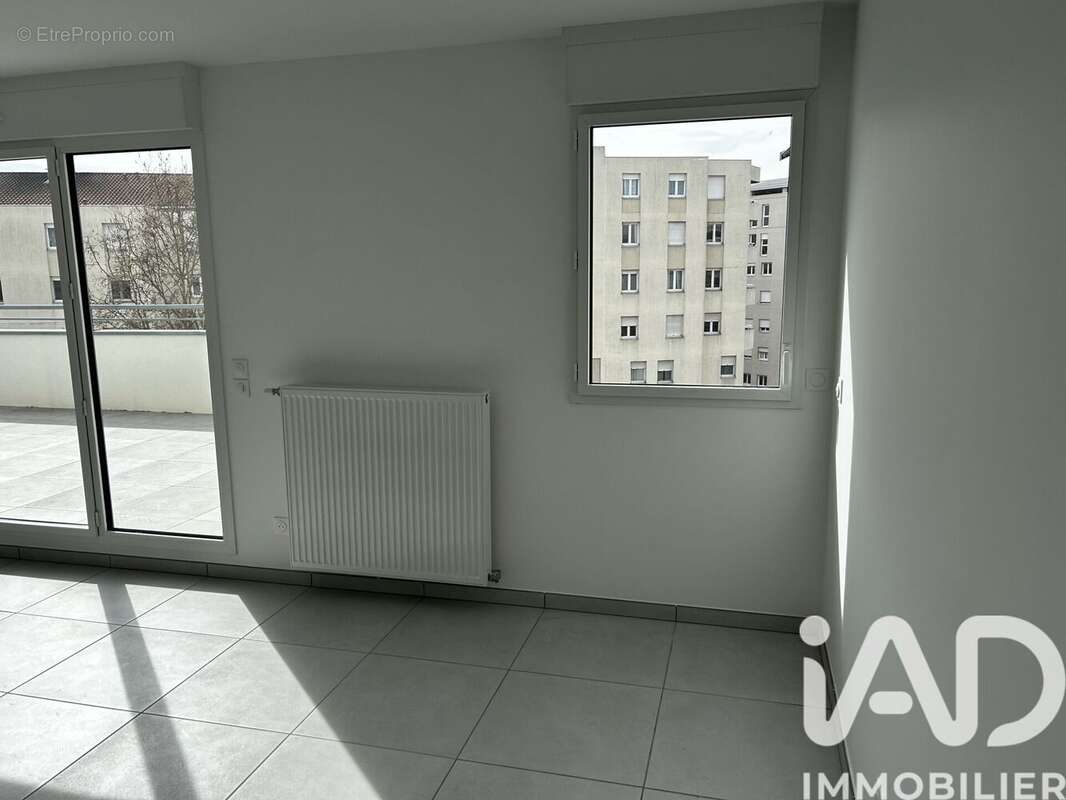 Photo 3 - Appartement à VILLEURBANNE