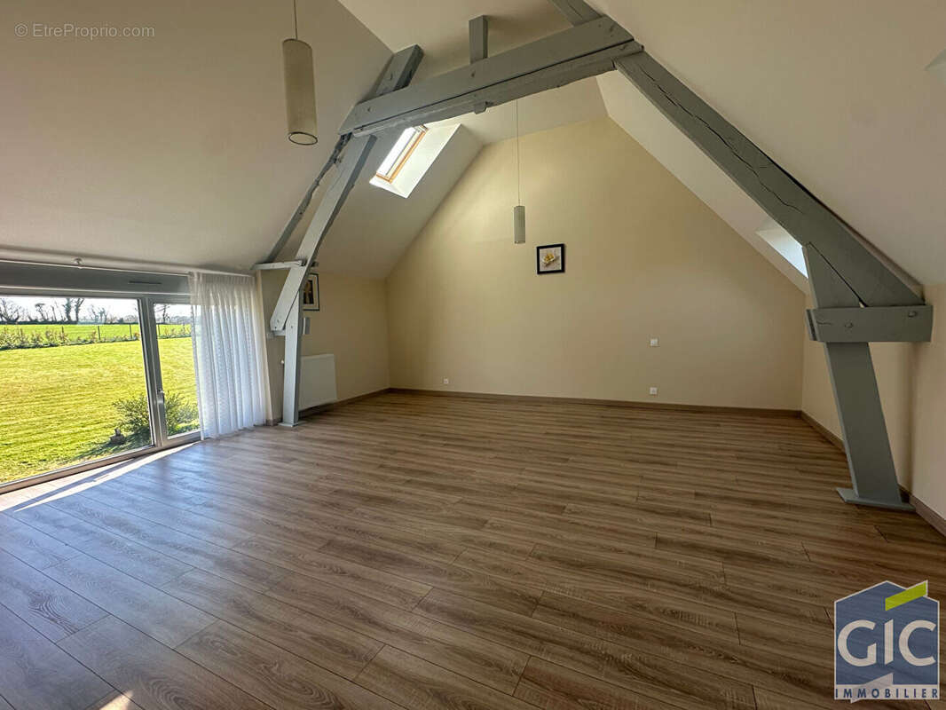 Maison à LE BENY-BOCAGE