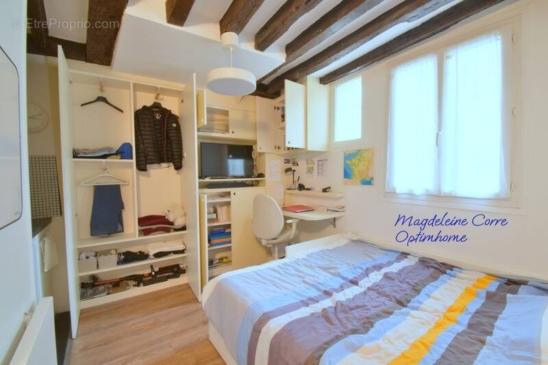 Appartement à PARIS-3E