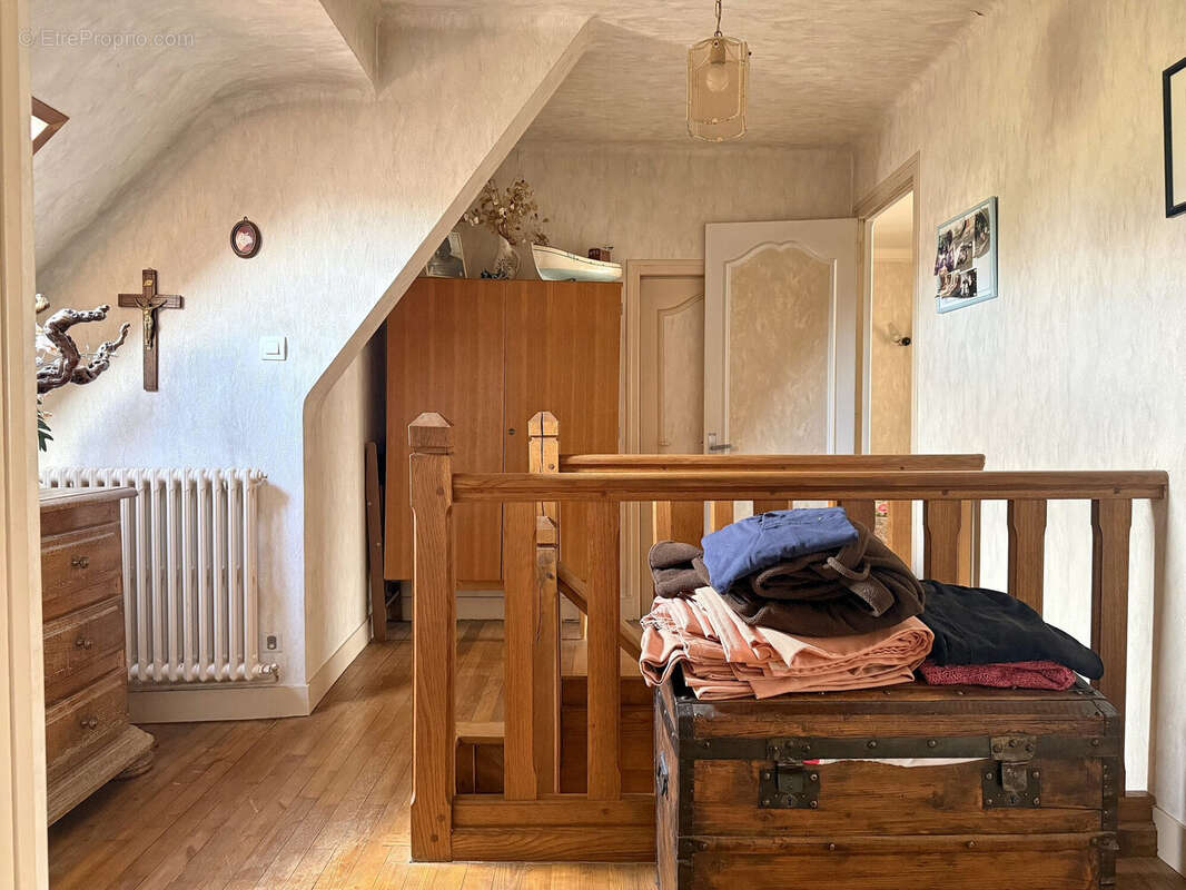 Maison 108 m² à Saint-Remy-Sur-Avre  - photo 8