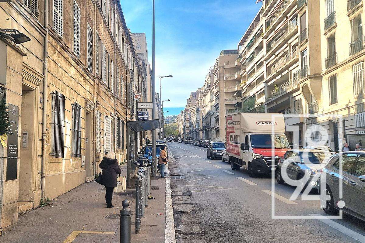 Appartement à MARSEILLE-8E