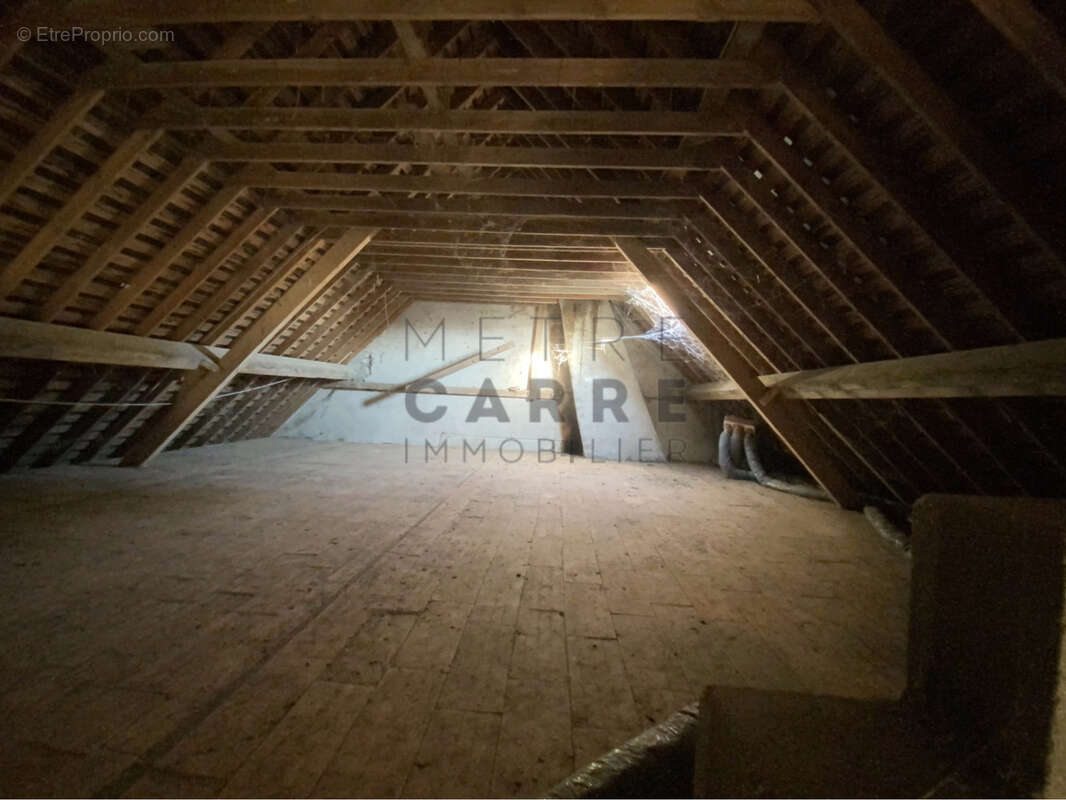 Maison à SAINT-SULPICE