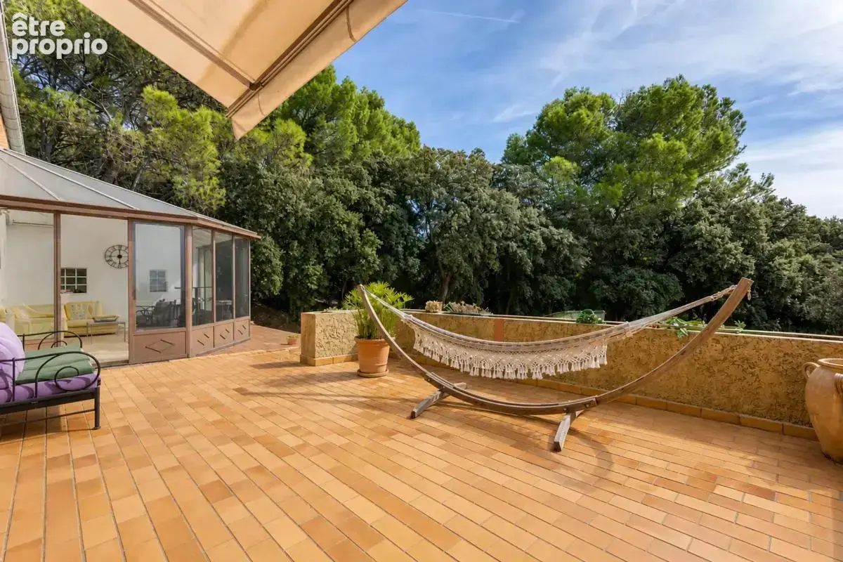 Maison de 7 pièces de 200 m² à Châteauneuf-de-Gadagne - photo 24