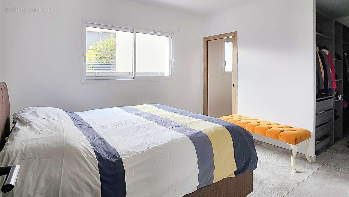 Maison à SALAISE-SUR-SANNE