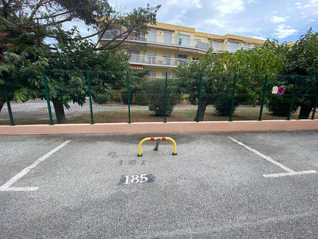 Parking à FREJUS