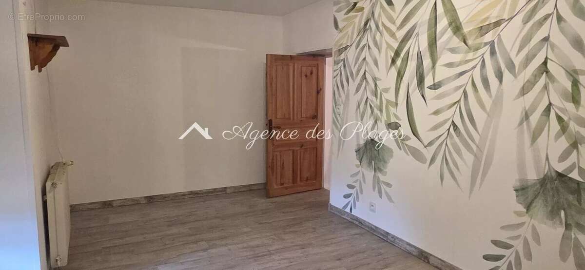 Maison à ROULLET-SAINT-ESTEPHE