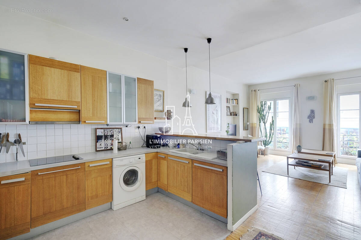 Appartement à PARIS-17E
