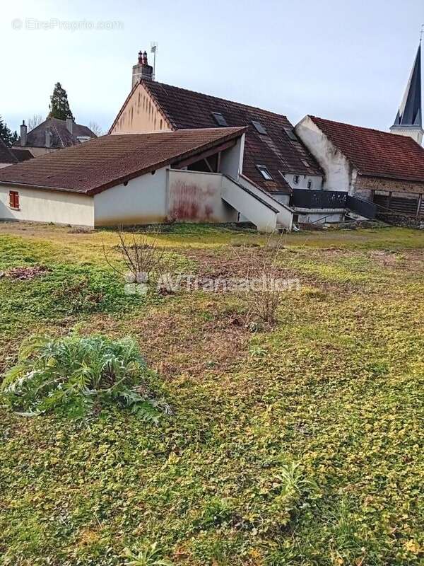 Maison à PRECY-SOUS-THIL
