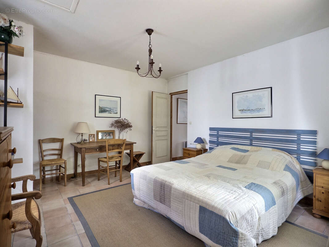 Maison plein cœur du village de Loix - photo 12
