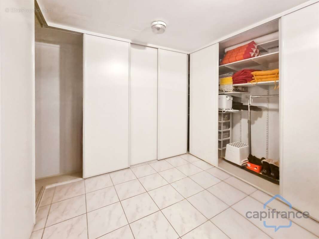 MAISON de 222m² ou double habitation - PISCINE - Terrain arboré de 830m² sans vis-à-vis - CASTRIES (34) - photo 22