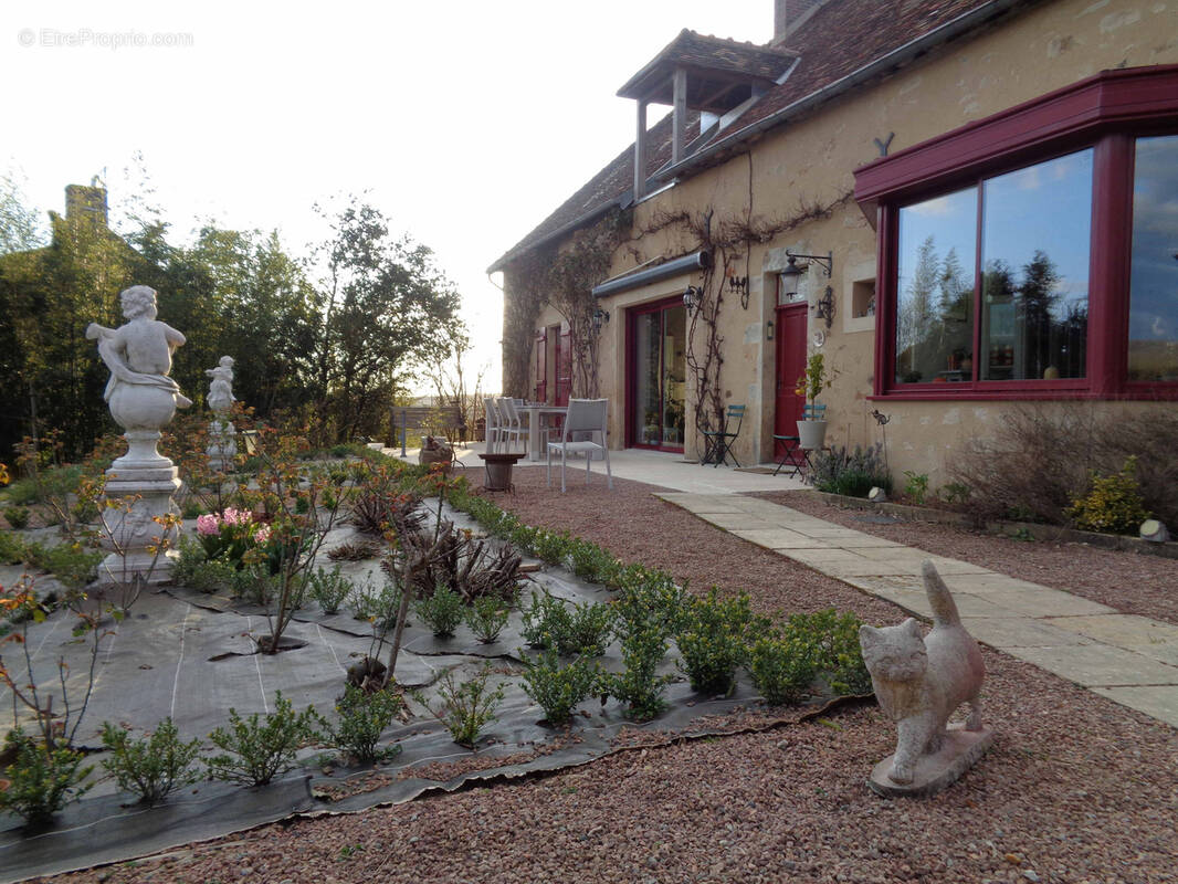 Maison à SERMAGES