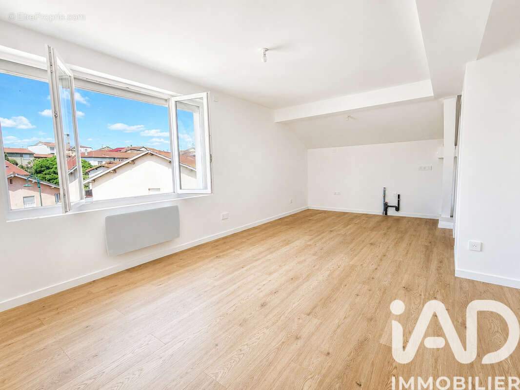 Photo 2 - Appartement à SAINT-LAURENT-DE-CHAMOUSSET
