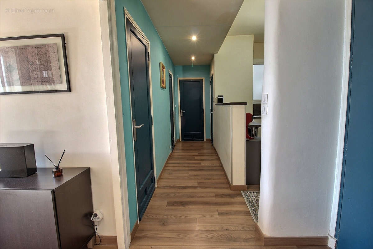 Appartement à MARSEILLE-6E