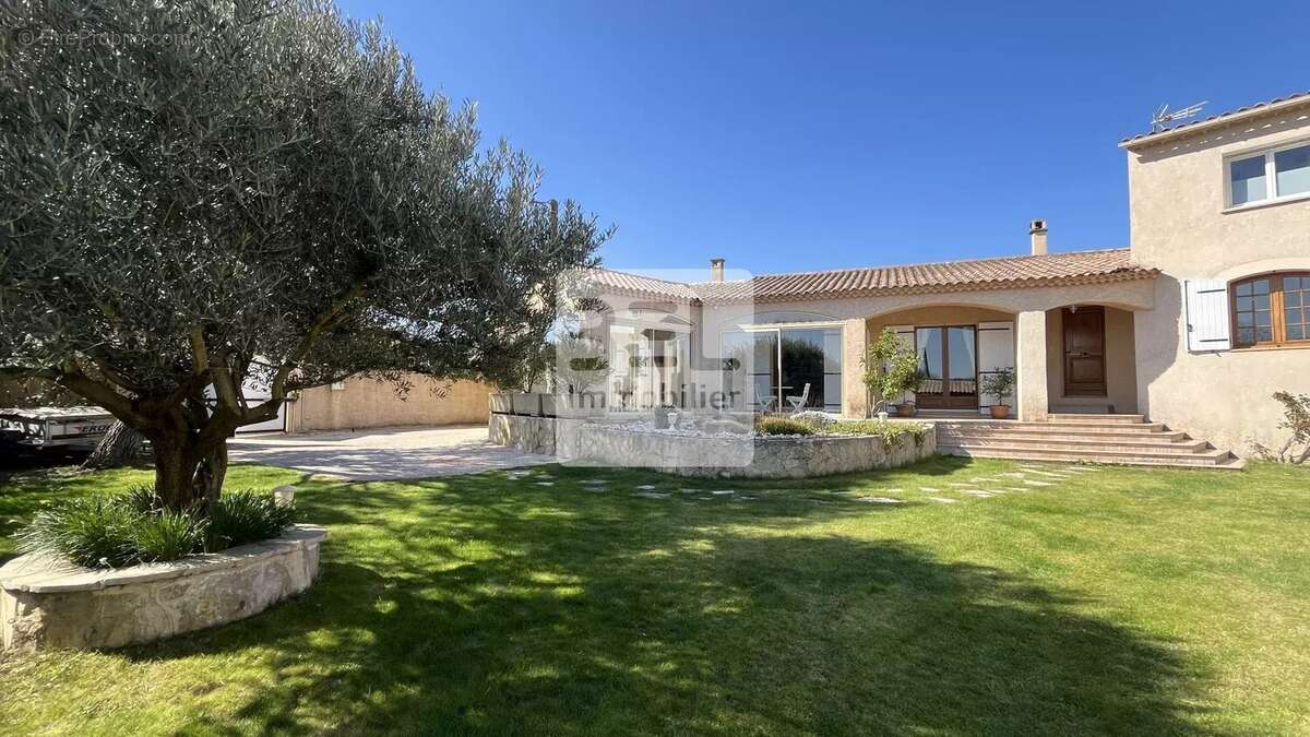 Maison à PONT-SAINT-ESPRIT