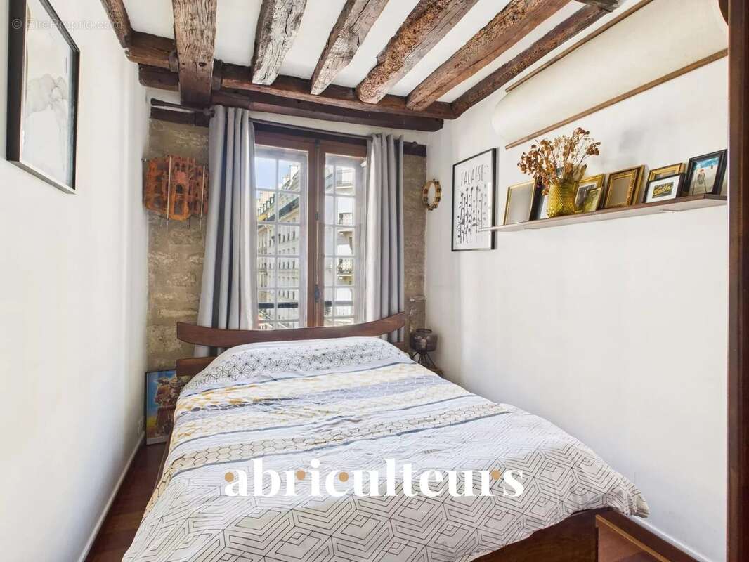 Appartement à PARIS-4E