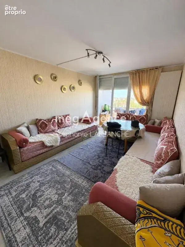 Appartement 3 chambres avec balcon et cave - photo 5