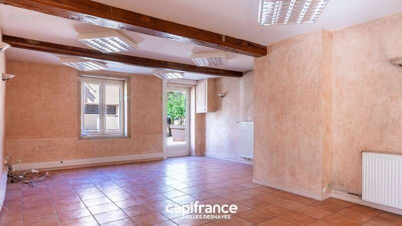 69910 Villié-Morgon Local Commercial Rue Pasteur - photo 6
