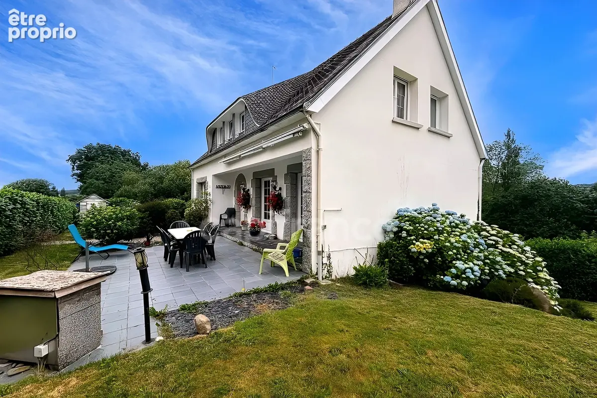 LE JUCH(29) Maison néo-bretonne de 148m² sur un terrain de 1000m², 4 chambres, garage, sous-sol - photo 3