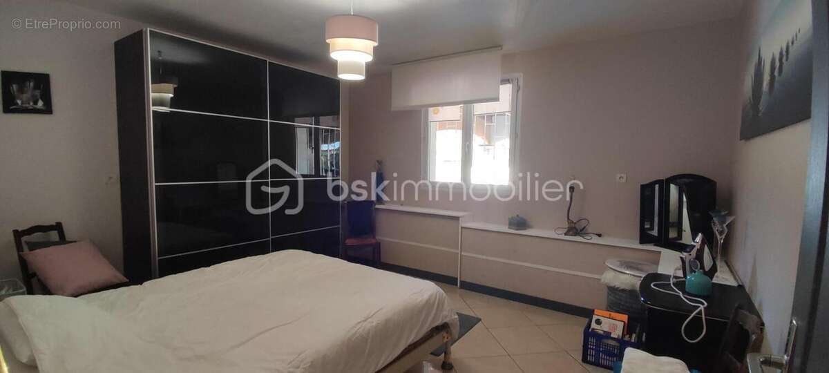Villa de 132m² avec jardin, garage, piscine et terrasse - photo 15